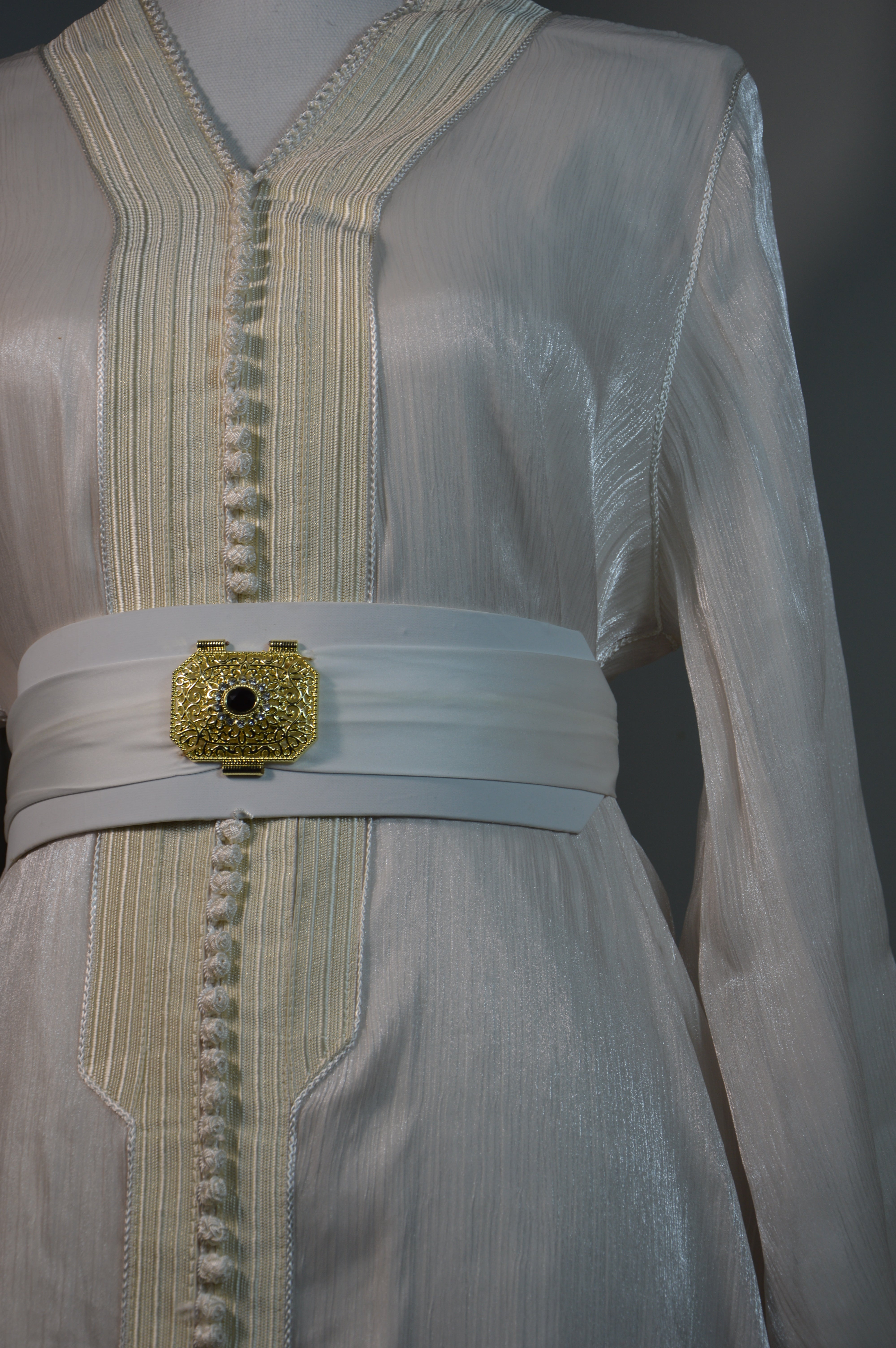 Caftan Organza blanc satiné