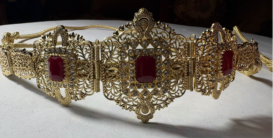 Ceinture Élégante Dorée Royale - Pierre Rubis & Strass