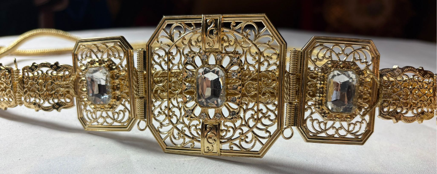 Ceinture Dorée Filigrane “Sultana” – Strass Cristal & Motifs Traditionnels