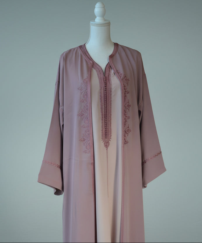 Kimono Rose Clair – Douceur Printanière & Élégance Orientale