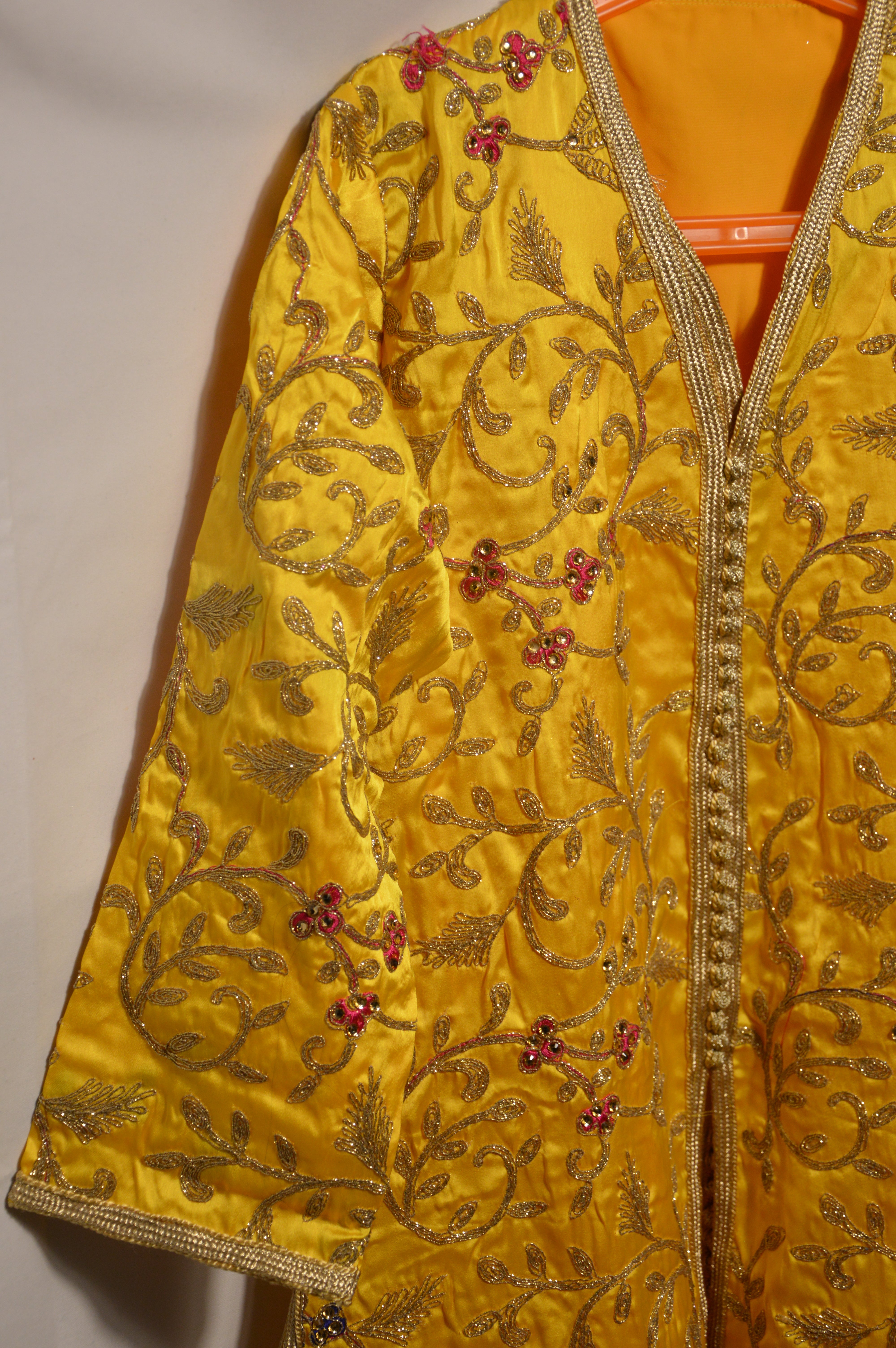 Takchita Jaune Enfant - Tenue Marocaine de Luxe