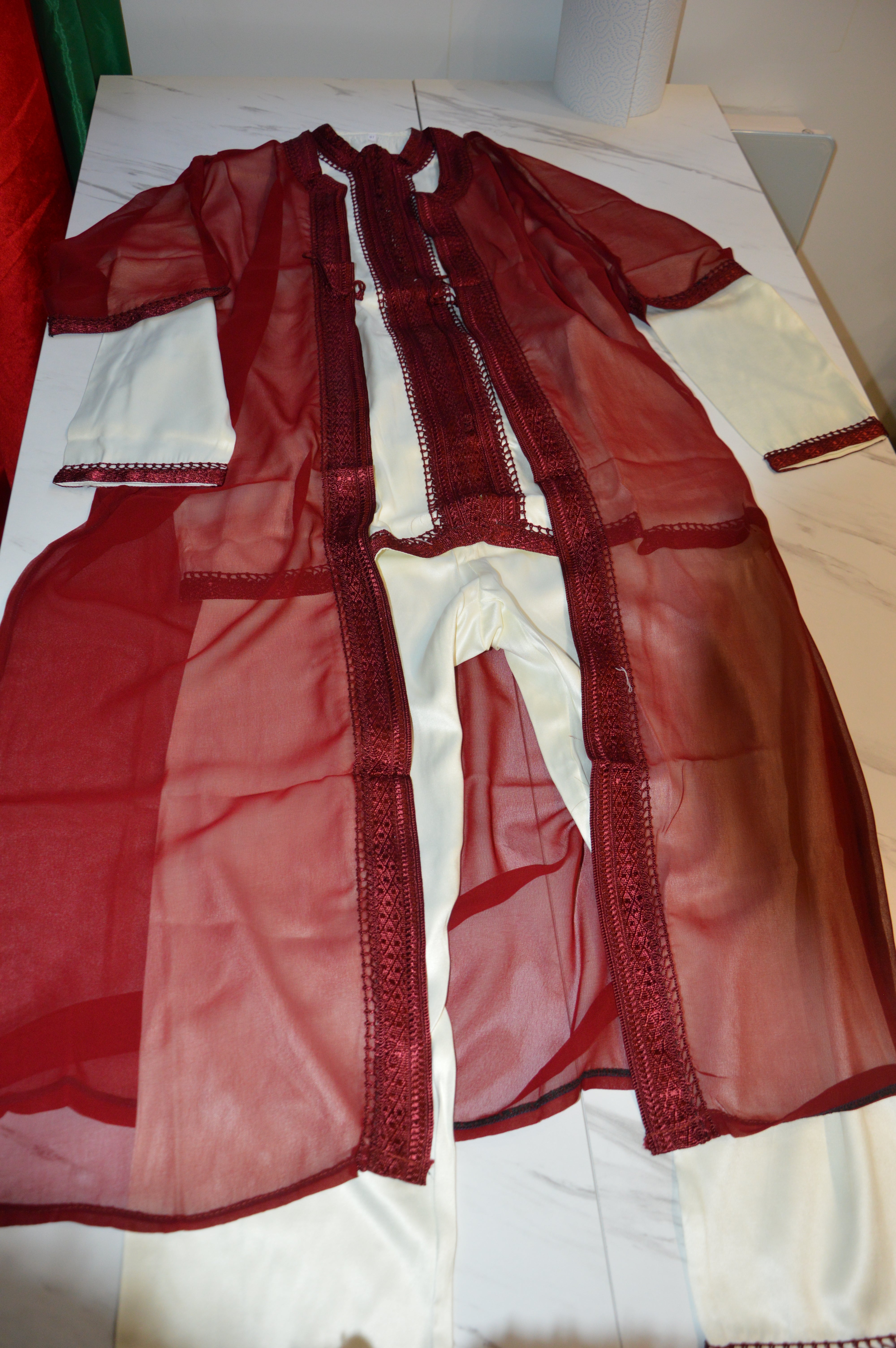Jabador Bordeaux Garçon – Tenue Traditionnelle Marocaine