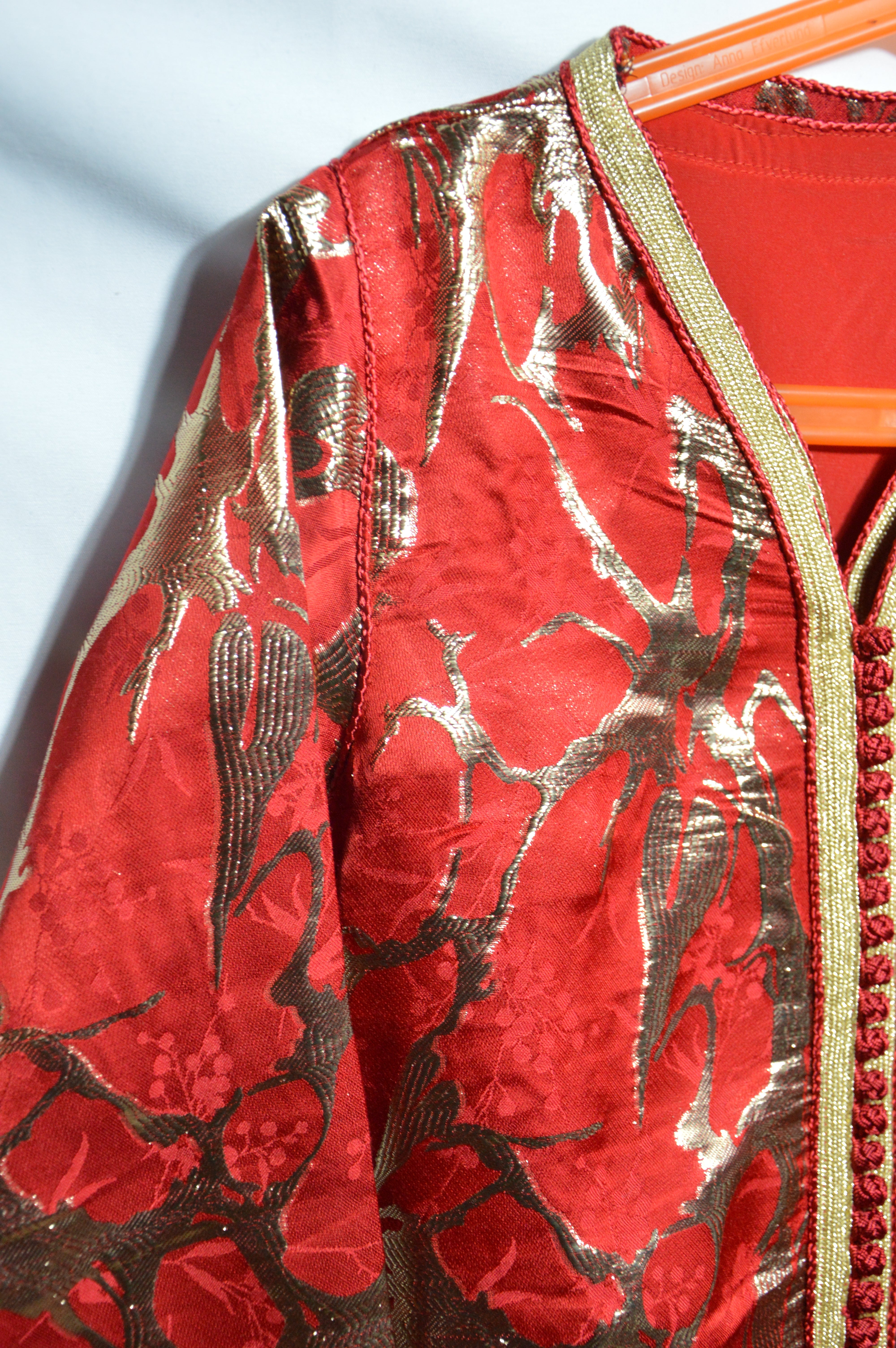 Takchita Rouge Fille - Caftan Marocain Enfant de Luxe