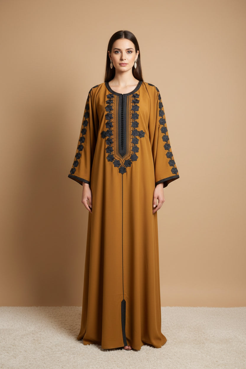 Gandoura Farasha Marron à Fleurs Noires - Luxe Marocain Prestige