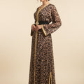 Caftan Léopard Crêpe Satiné Brillant broderie beige - Audace Raffinée