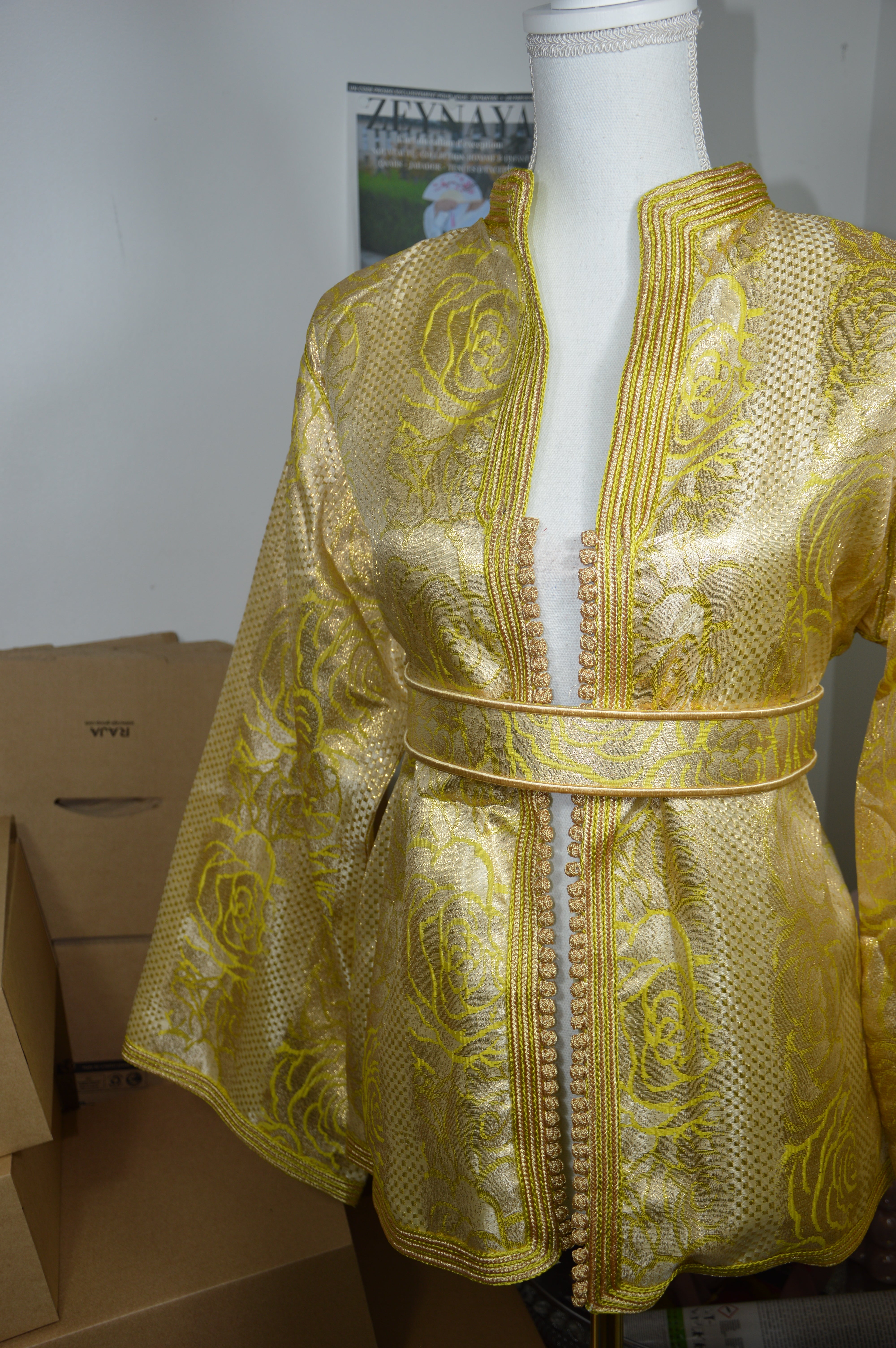 Veste Brocard Or Jaune - Élégance Marocaine