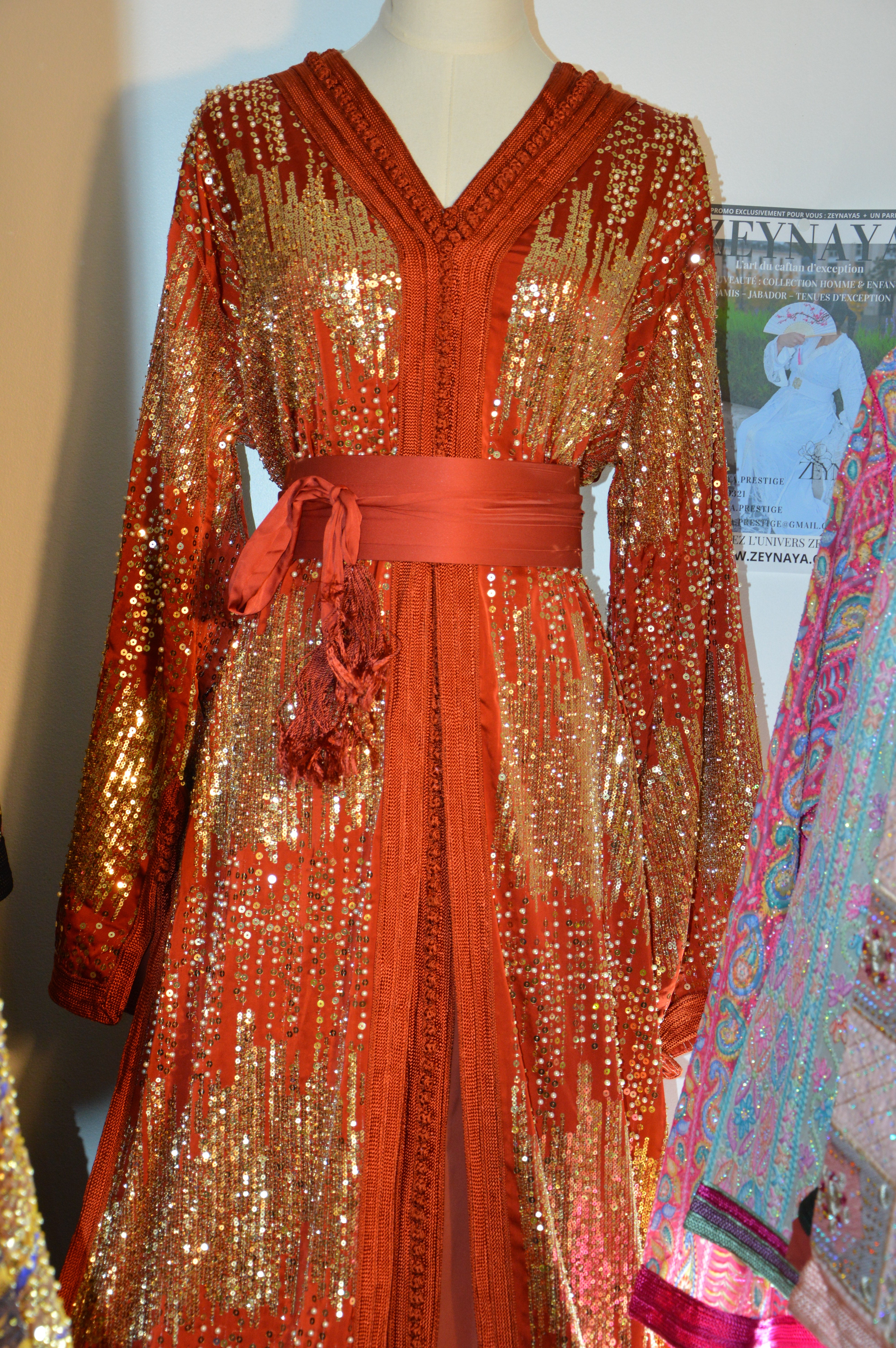Takchita Orange Brique Prestige – Broderies & Sequins Dorés