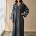 Abaya Emiratie Gris Chine avec Foulard Assorti - Ensemble Luxe