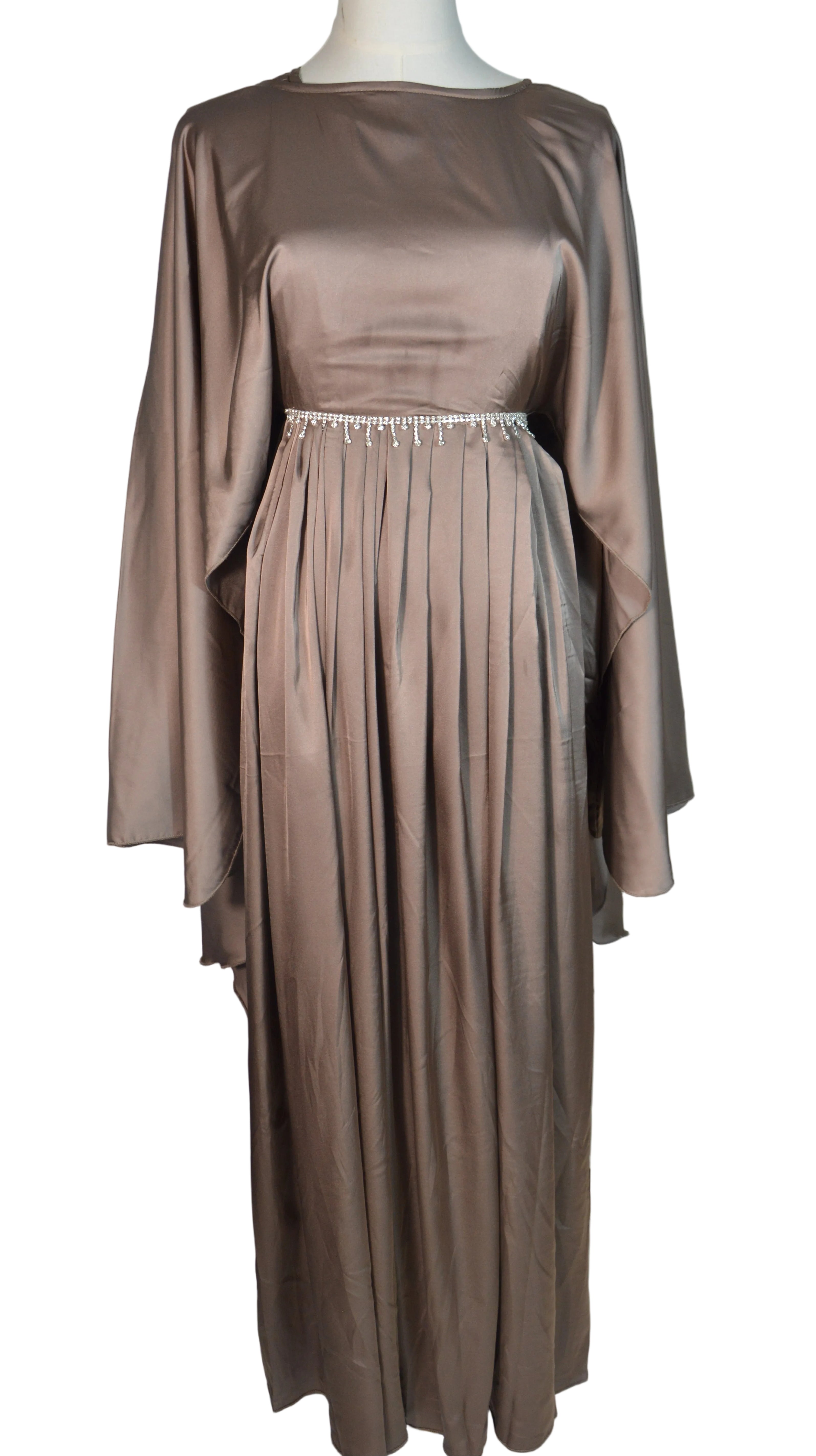 Abaya Farasha Marron Satinée avec Ceinture Perlée et Foulard