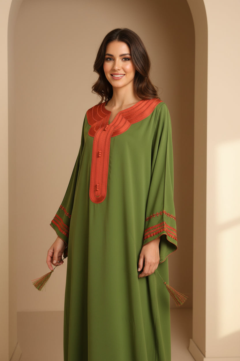 Gandoura Verte Col Orange – Éclat & Élégance Marocaine