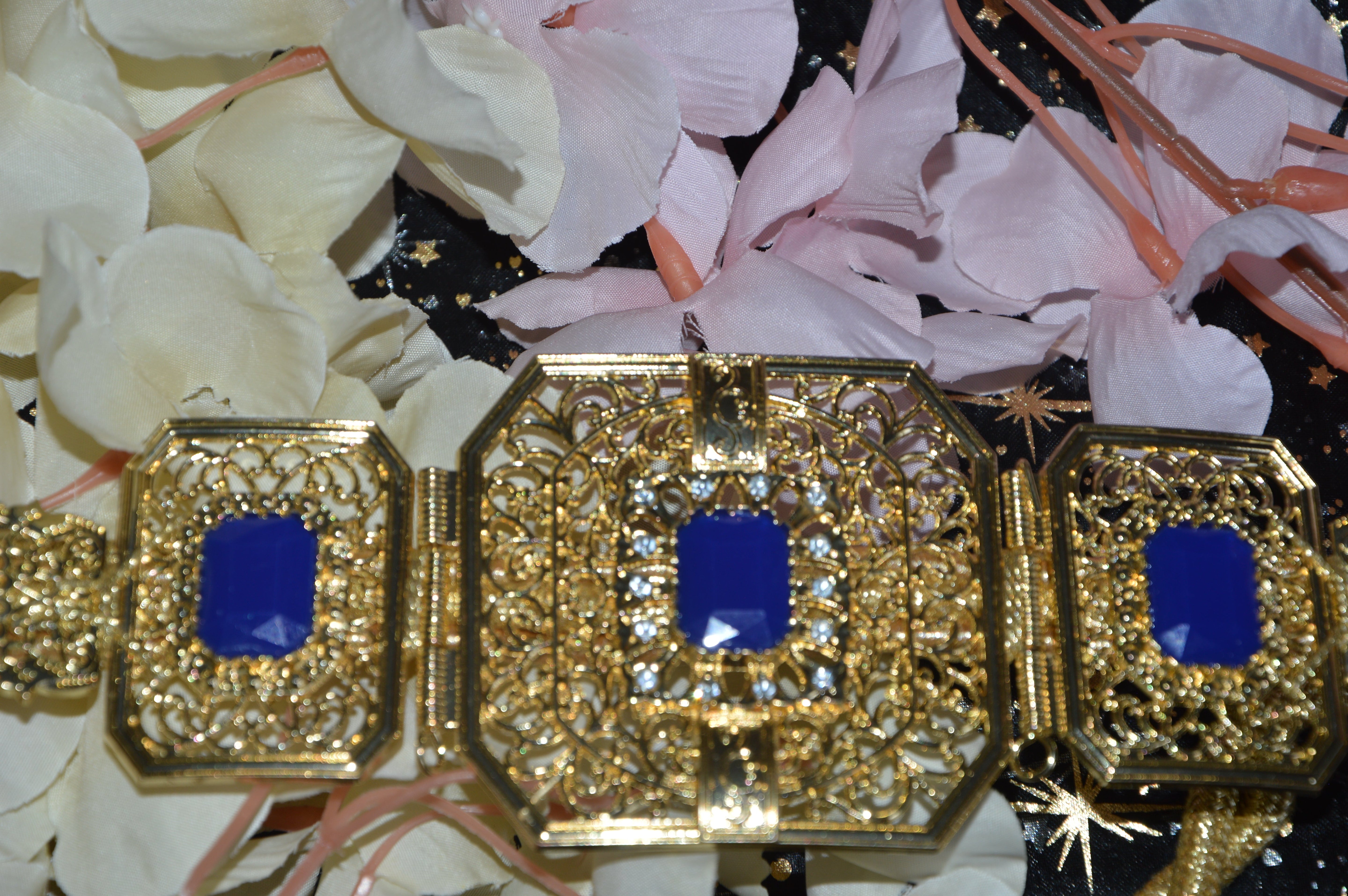 Ceinture orientale dorée – Cabochons Bleu Royal